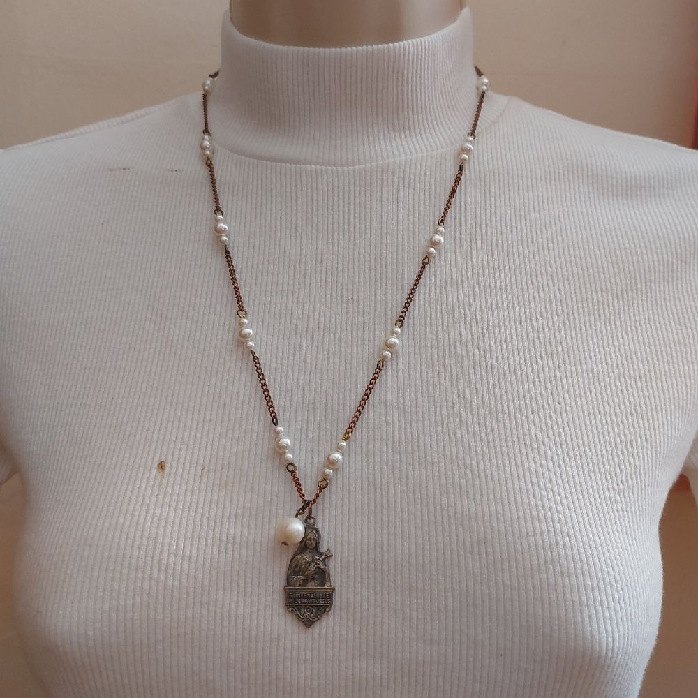 Religious Catholic Saint Therese Medal Faux Pearl Copper Station Necklace